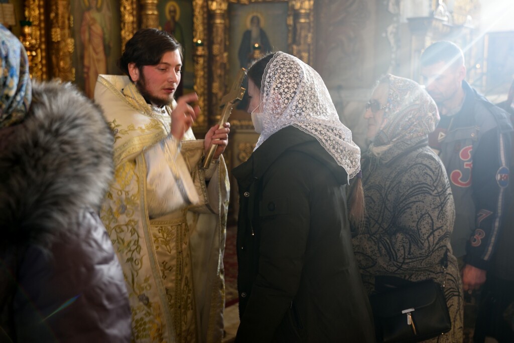 Крещения олега. Хиротония во пресвитера. Крещение Олега.